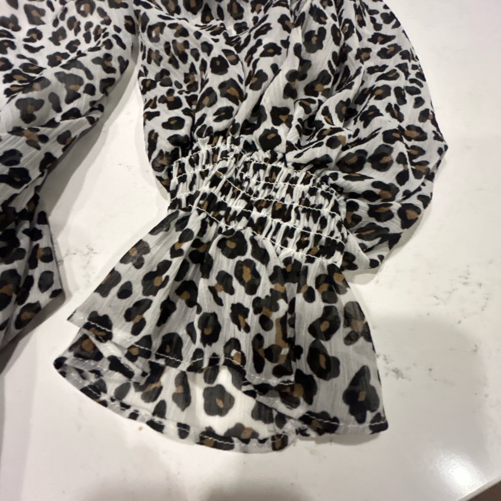 1. State Women's Animal Print Blouse -EUC - Picture 5 of 7